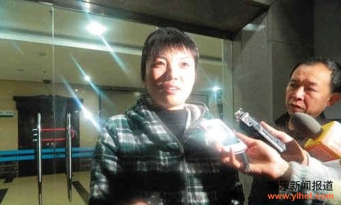 公务员被曝性虐孕妻续:涉事男子已被停职